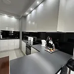Apartamento H&p Silver Varsovia